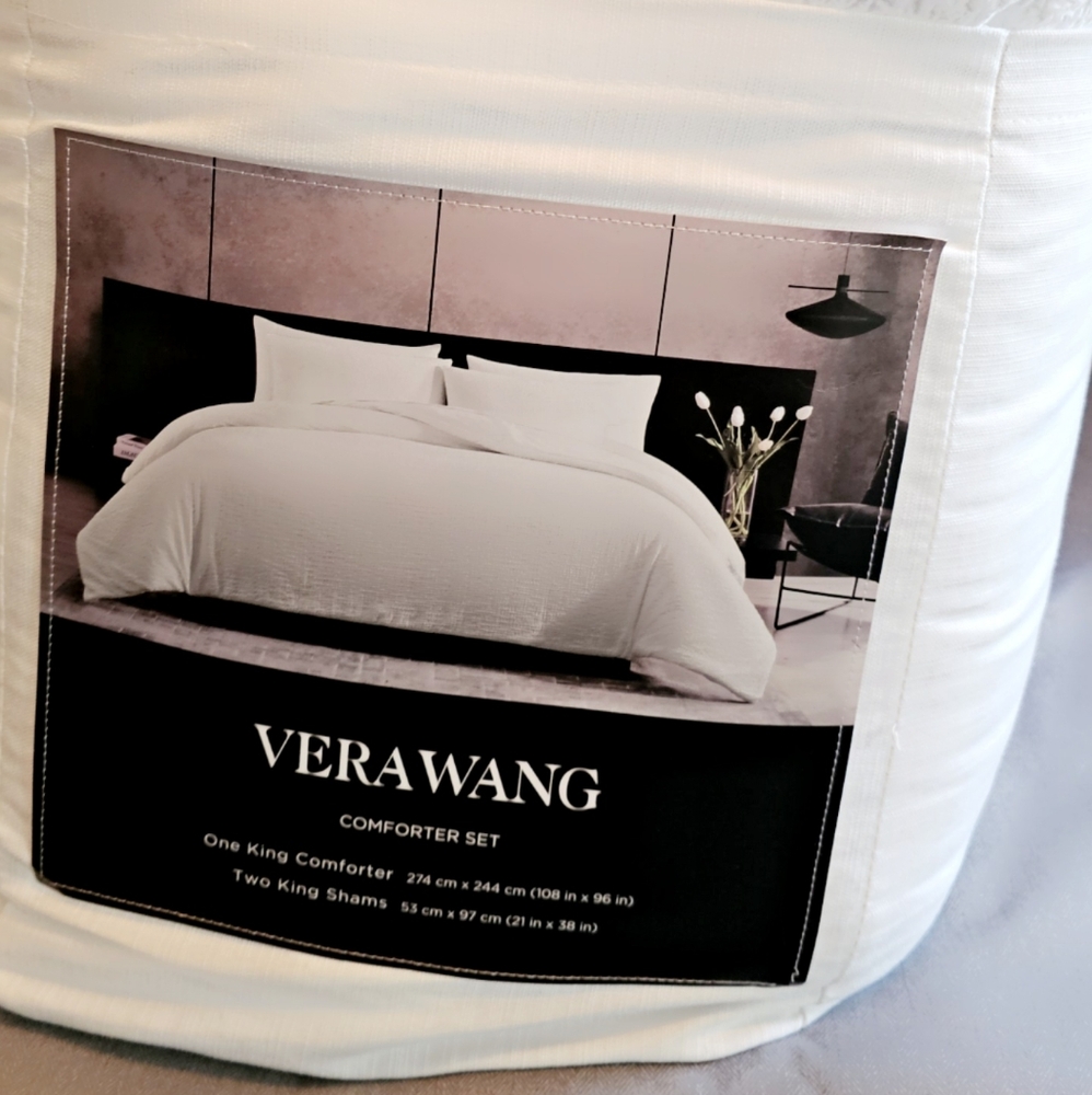 Vera Wang king size set (New)